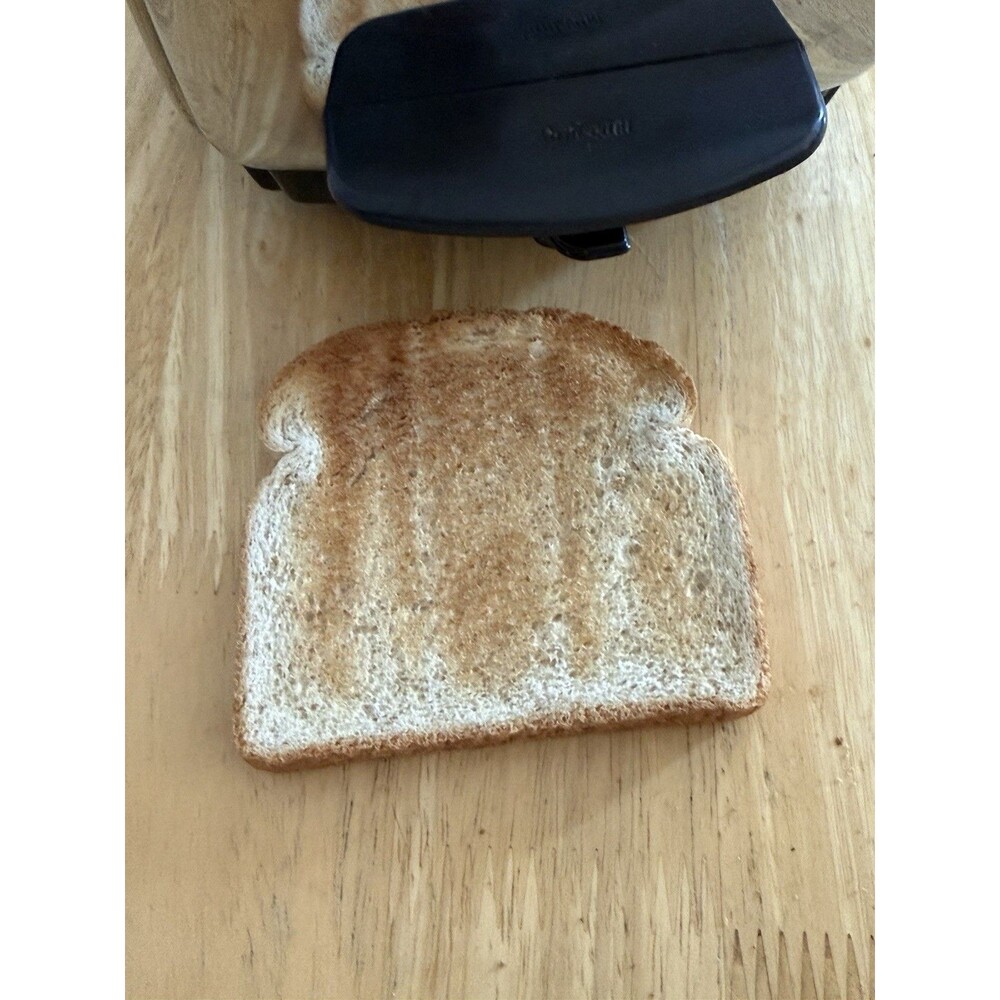 Sunbeam Chrome Model T-20C Automatic Two Slice Toaster - Working - Picture 9 of 11